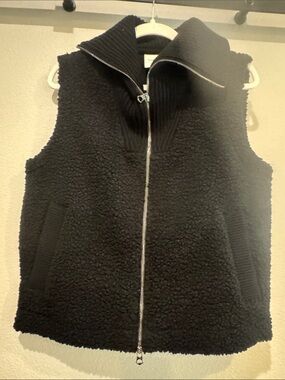 Varley Black Rib-Knit Collar Pullover